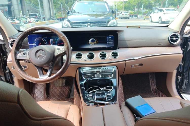 Used Mercedes-Benz E-Class 2016 E 300 L Stylish Model Center Console