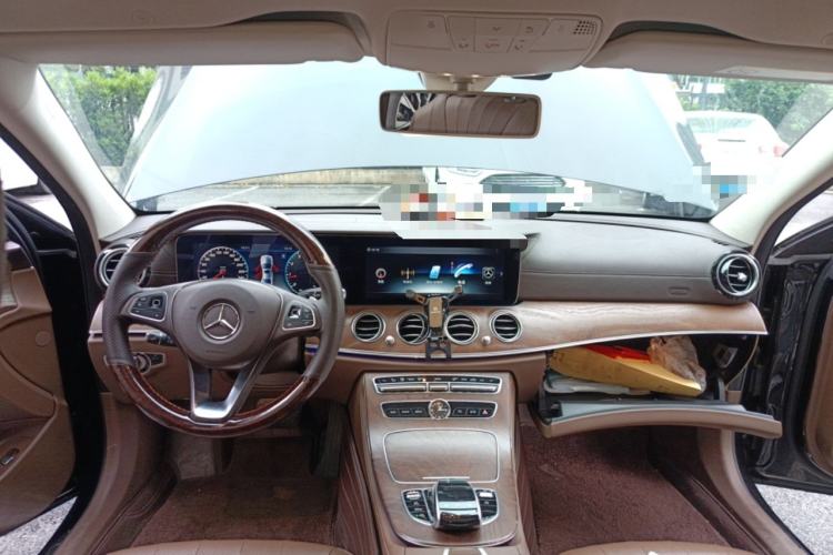 Used Mercedes-Benz E-Class 2016 E 300 L Stylish Model Center Console