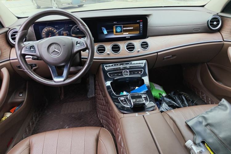 Used Mercedes-Benz E-Class 2016 E 300 L Stylish Model Center Console