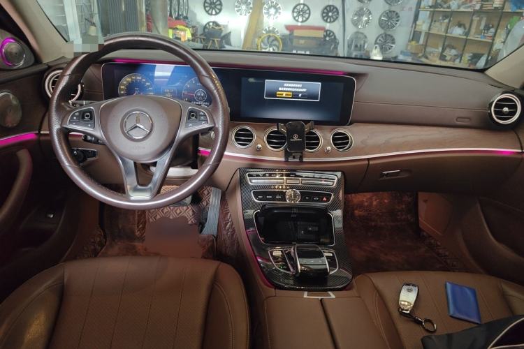 Used Mercedes-Benz E-Class 2016 E 300 L Stylish Model Center Console