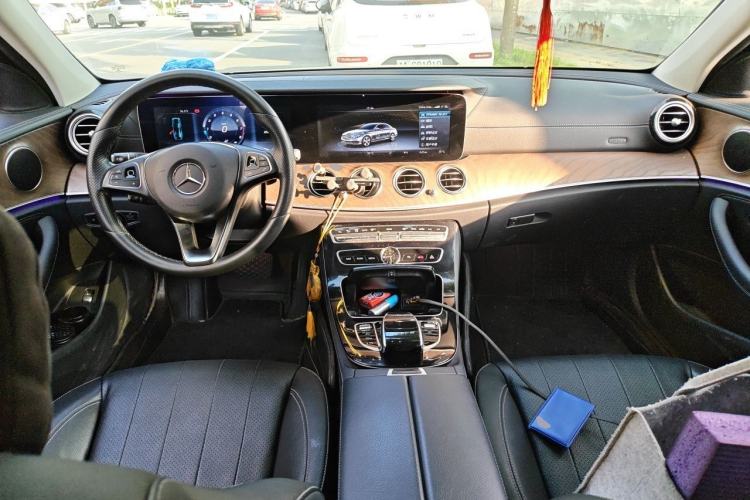 Used Mercedes-Benz E-Class 2016 E 300 L Stylish Model Center Console