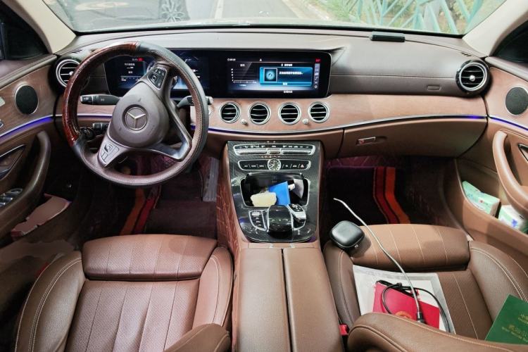 Used Mercedes-Benz E-Class 2016 E 200 L Center Console