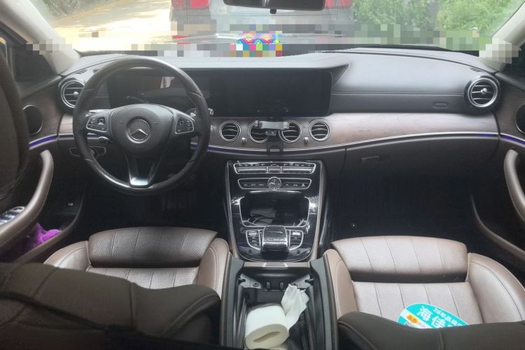 Used Mercedes-Benz E-Class 2016 E 200 L Center Console