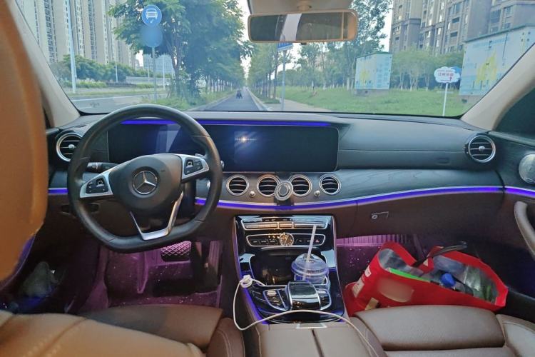 Used Mercedes-Benz E-Class 2016 E 200 L Sport Edition Center Console