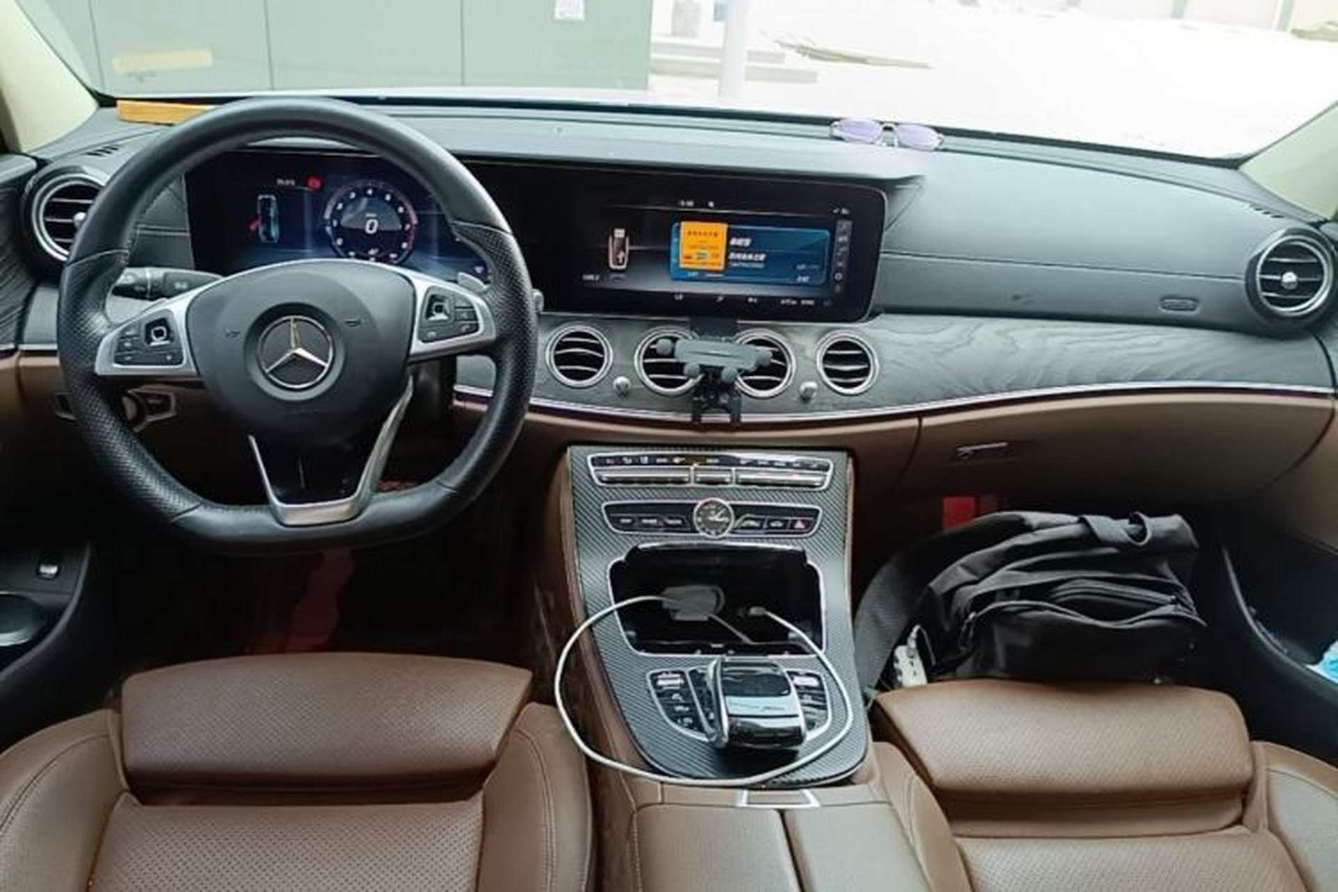 Used Mercedes-Benz E-Class 2016 E 200 L Sport Edition Center Console