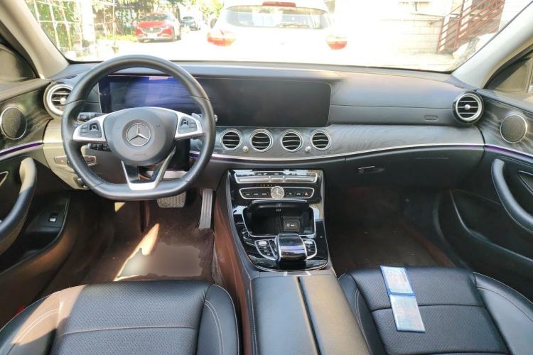 Used Mercedes-Benz E-Class 2016 E 300 L Sport Luxury Model Center Console