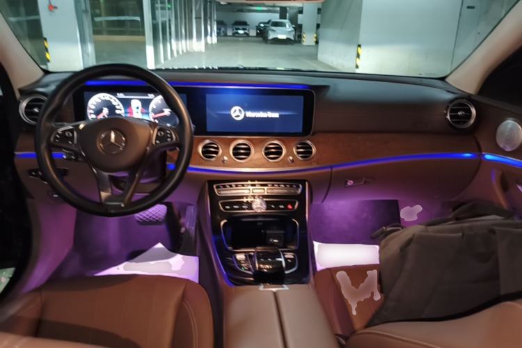 Used Mercedes-Benz E-Class 2016 E 300 L Stylish Model Center Console