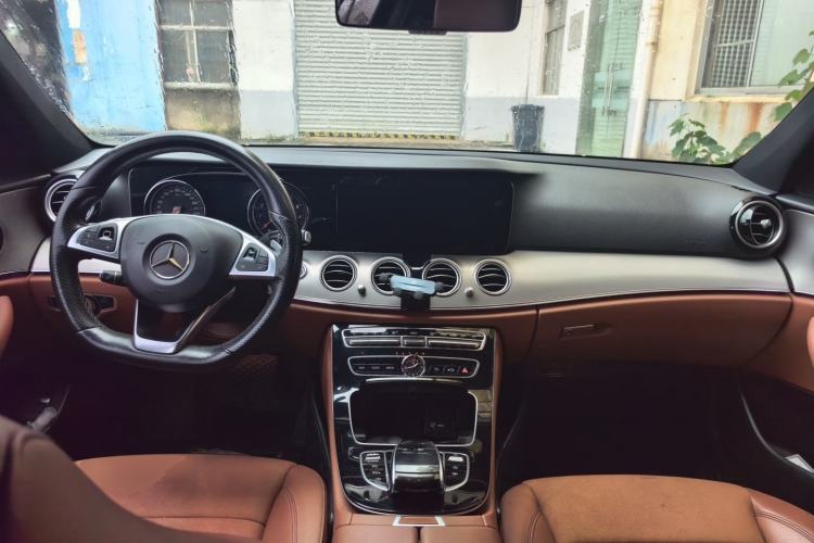 Used Mercedes-Benz E-Class 2016 E 300 L Sport Luxury Model Center Console
