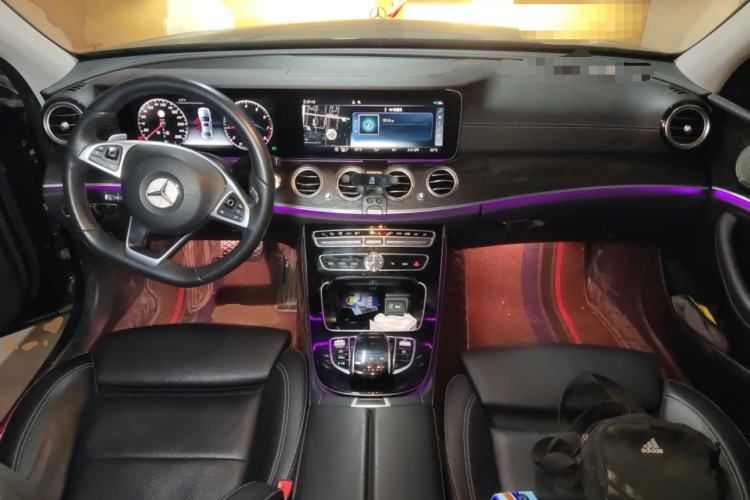 Used Mercedes-Benz E-Class 2016 E 200 L Sport Edition Center Console