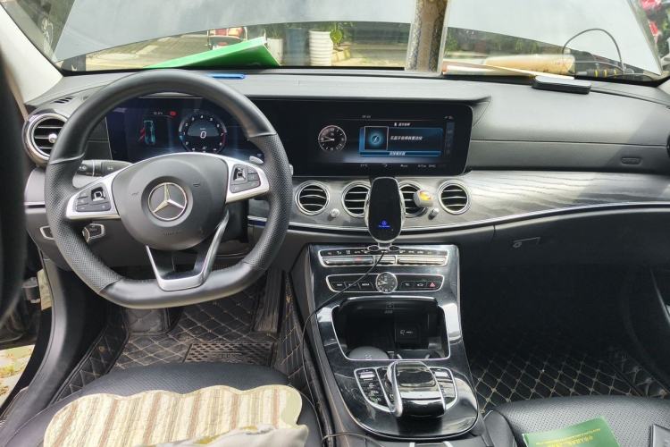 Used Mercedes-Benz E-Class 2016 E 300 L Sport Luxury Model Center Console