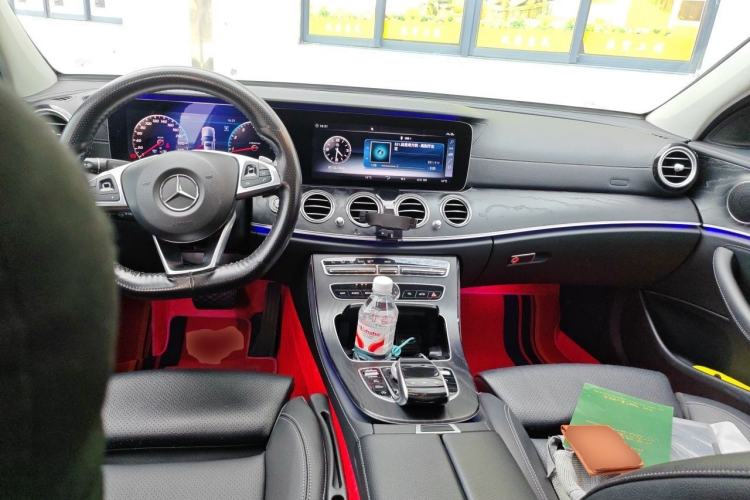 Used Mercedes-Benz E-Class 2016 E 200 L Center Console