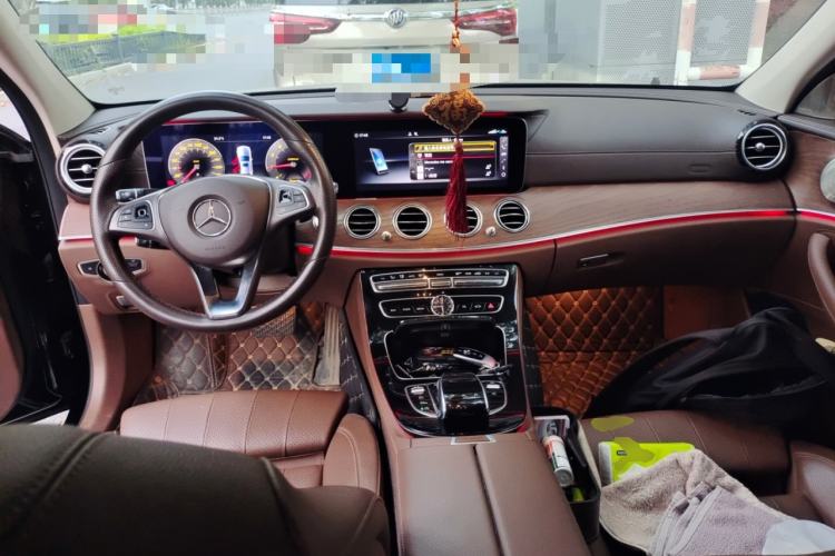 Used Mercedes-Benz E-Class 2016 E 200 L Center Console