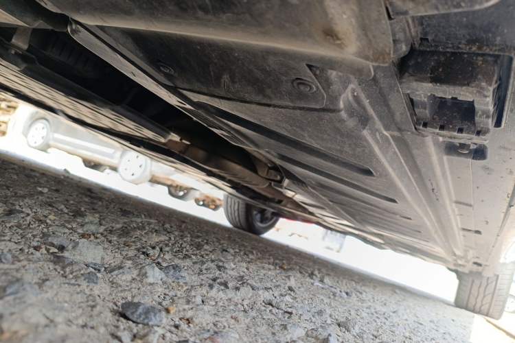 Used Mercedes-Benz E-Class 2016 E 300 L Stylish Model Chassis Front Left