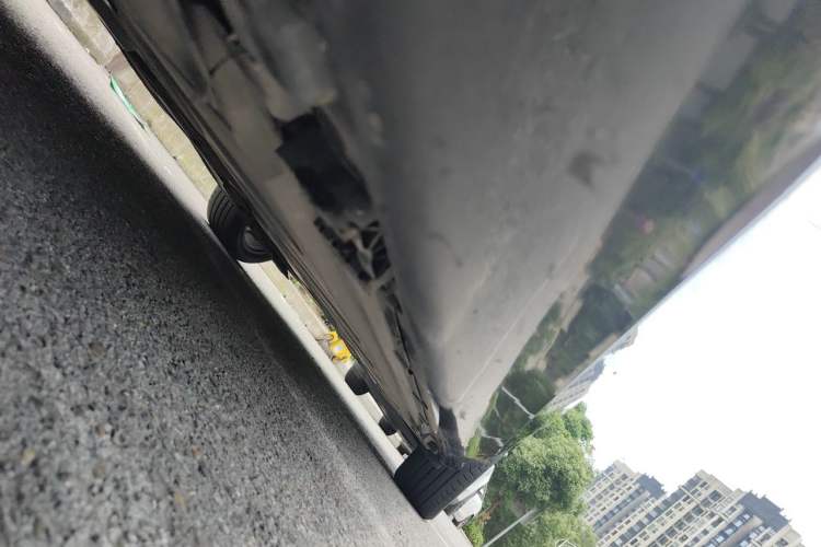 Used Mercedes-Benz E-Class 2016 E 300 L Stylish Model Chassis Front Left