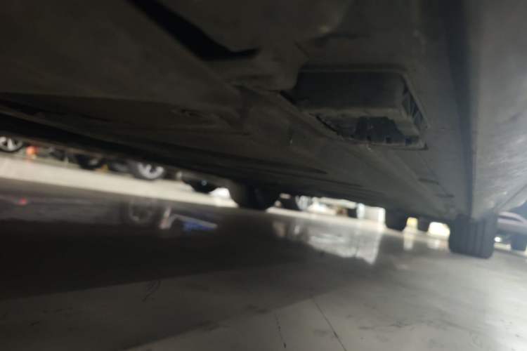 Used Mercedes-Benz E-Class 2016 E 200 L Sport Edition Chassis Front Left