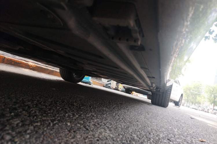 Used Mercedes-Benz E-Class 2016 E 300 L Stylish Model Chassis Front Left