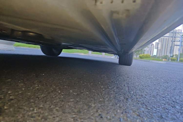 Used Mercedes-Benz E-Class 2016 E 200 L Sport Edition Chassis Front Left
