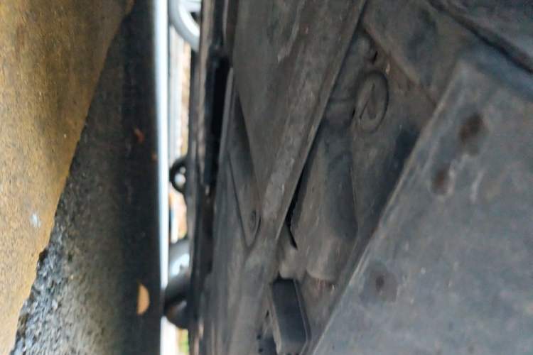 Used Mercedes-Benz E-Class 2016 E 200 L Sport Edition Chassis Front Left