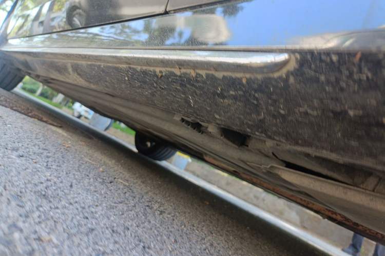 Used Mercedes-Benz E-Class 2016 E 300 L Sporty and Stylish Model Chassis Front Right