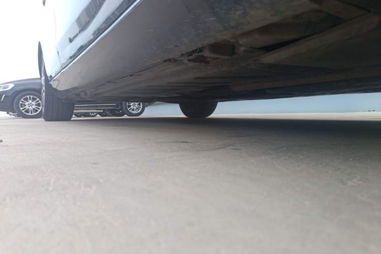 Used Mercedes-Benz E-Class 2016 E 200 L Chassis Front Right