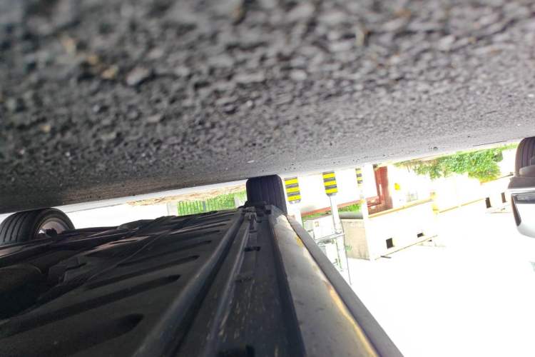 Used Mercedes-Benz E-Class 2016 E 200 L Chassis Front Right