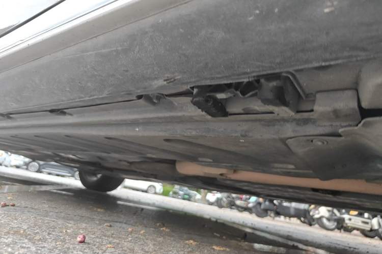 Used Mercedes-Benz E-Class 2016 E 200 L Sport Edition Chassis Rear Left