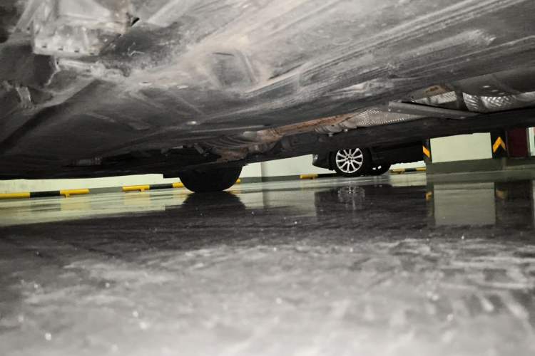 Used Mercedes-Benz E-Class 2016 E 300 L Stylish Model Chassis Rear Left