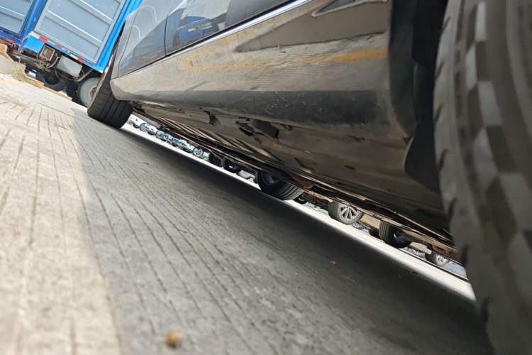 Used Mercedes-Benz E-Class 2016 E 200 L Chassis Rear Left