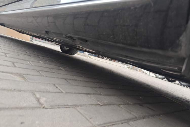 Used Mercedes-Benz E-Class 2016 E 300 L Sporty and Stylish Model Chassis Rear Left