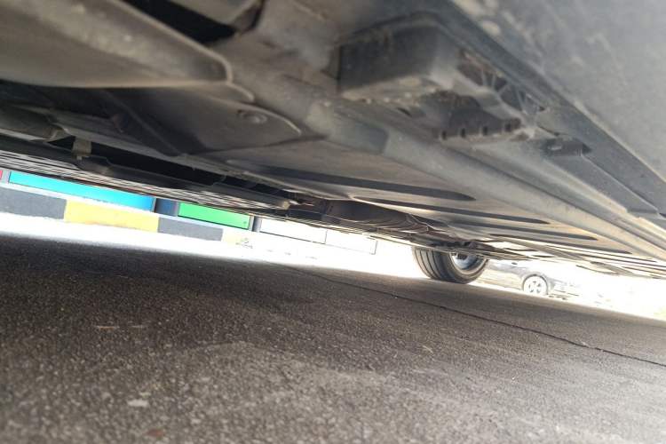 Used Mercedes-Benz E-Class 2016 E 300 L Sporty and Stylish Model Chassis Rear Left