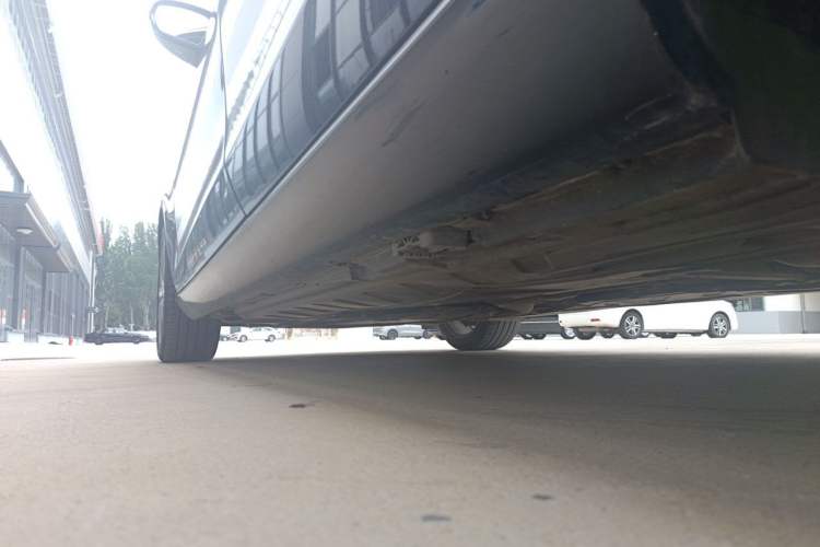 Used Mercedes-Benz E-Class 2016 E 200 L Chassis Rear Left