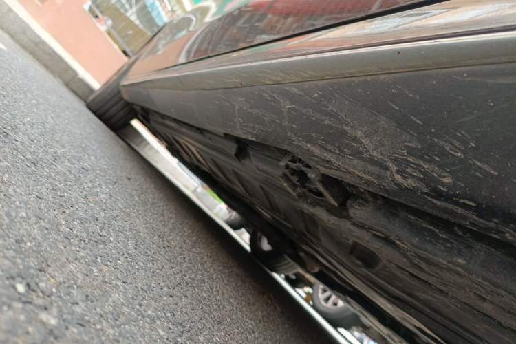 Used Mercedes-Benz E-Class 2016 E 300 L Sporty and Stylish Model Chassis Rear Left