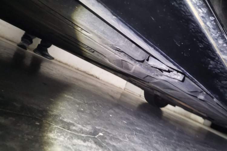 Used Mercedes-Benz E-Class 2016 E 300 L Sporty and Stylish Model Chassis Rear Right