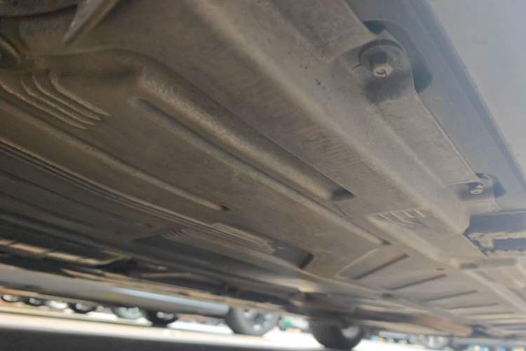 Used Mercedes-Benz E-Class 2016 E 200 L Sport Edition Chassis Rear Right