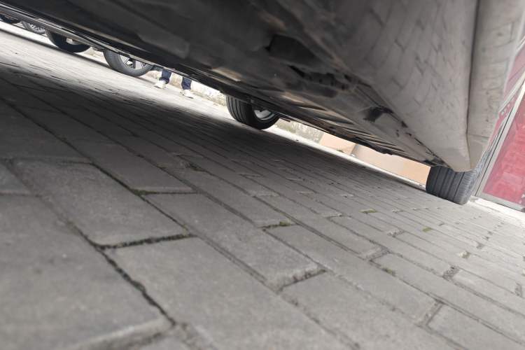 Used Mercedes-Benz E-Class 2016 E 300 L Sporty and Stylish Model Chassis Rear Right