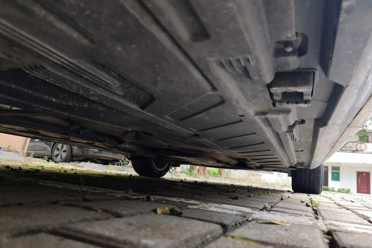 Used Mercedes-Benz E-Class 2016 E 200 L Sport Edition Chassis Rear Right