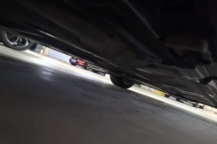 Used Mercedes-Benz E-Class 2016 E 200 L Chassis Rear Right