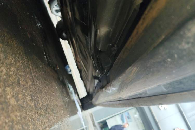 Used Mercedes-Benz E-Class 2016 E 200 L Sport Edition Chassis Rear Right