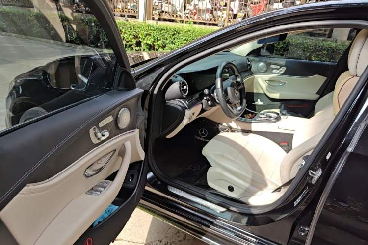 Used Mercedes-Benz E-Class 2016 E 300 L Sporty and Stylish Model Driver Seat