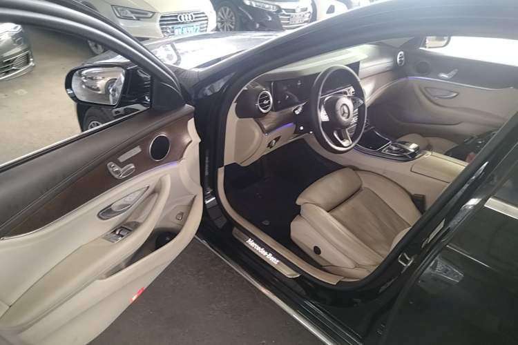 Used Mercedes-Benz E-Class 2016 E 200 L Driver Seat