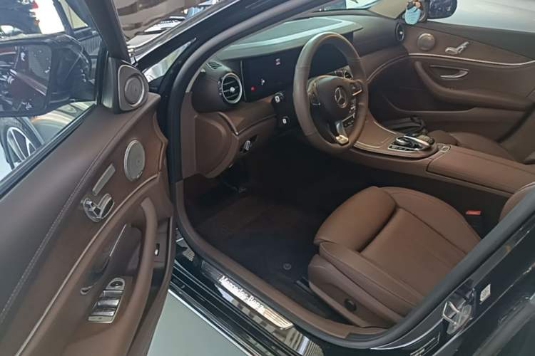 Used Mercedes-Benz E-Class 2016 E 200 L Driver Seat