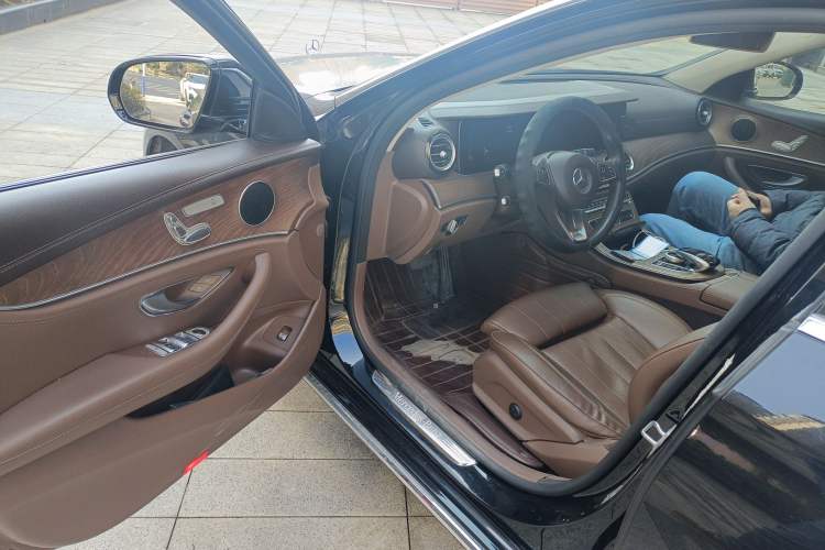 Used Mercedes-Benz E-Class 2016 E 200 L Driver Seat