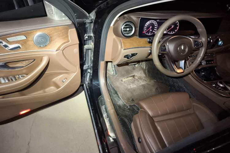 Used Mercedes-Benz E-Class 2016 E 200 L Driver Seat