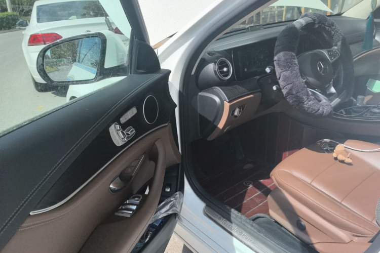 Used Mercedes-Benz E-Class 2016 E 300 L Sporty and Stylish Model Driver Seat