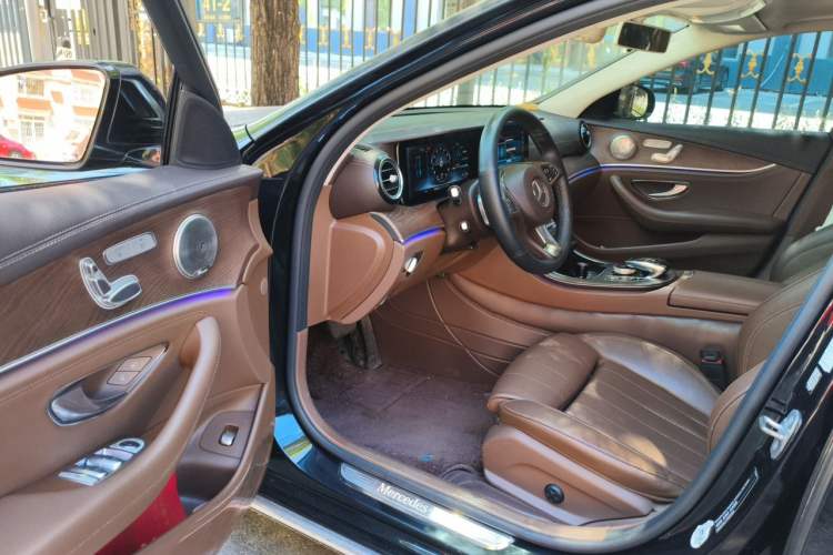 Used Mercedes-Benz E-Class 2016 E 200 L Driver Seat