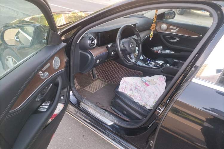 Used Mercedes-Benz E-Class 2016 E 200 L Driver Seat