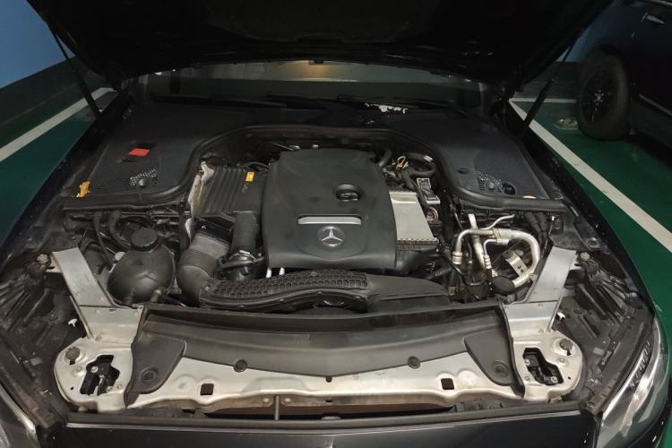 Used Mercedes-Benz E-Class 2016 E 200 L Engine Bay
