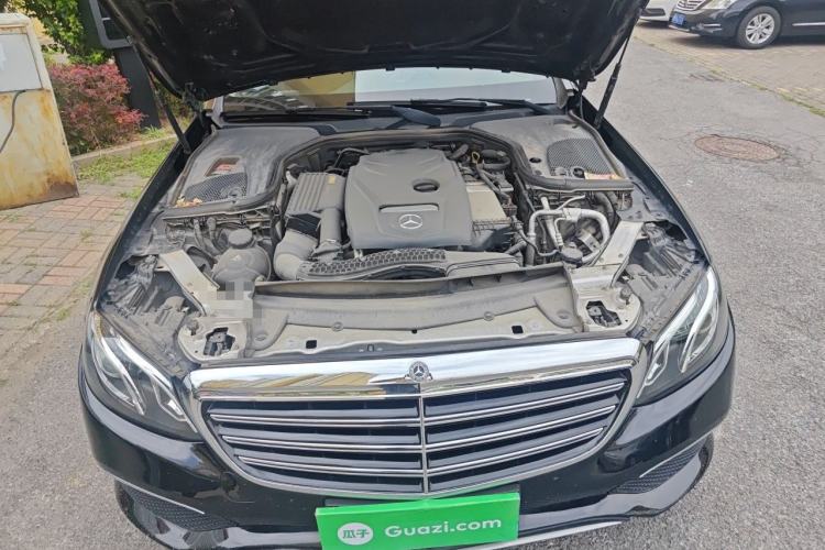 Used Mercedes-Benz E-Class 2016 E 200 L Engine Bay