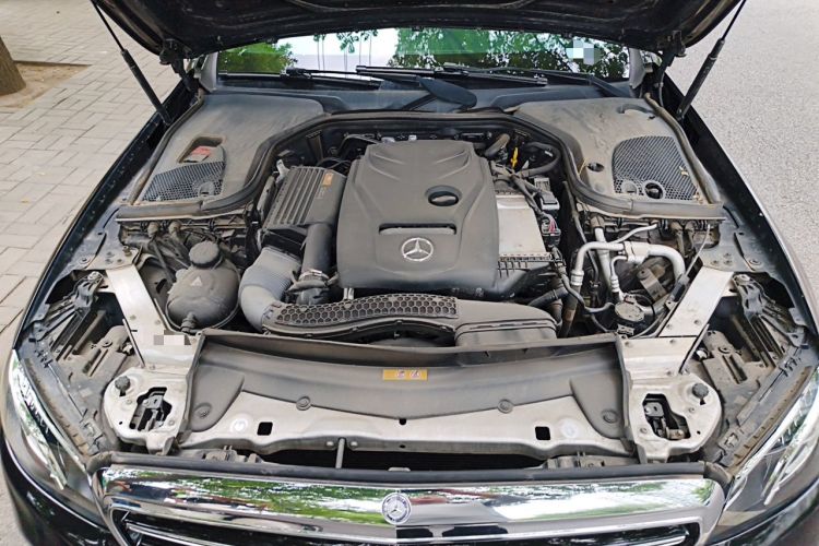 Used Mercedes-Benz E-Class 2016 E 200 L Engine Bay