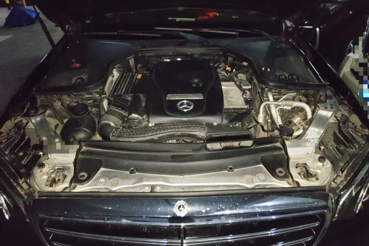 Used Mercedes-Benz E-Class 2016 E 200 L Engine Bay